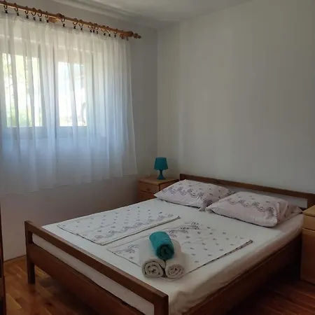 Ruzmarin Apartment